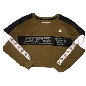 Black Pyramid Crop sweater